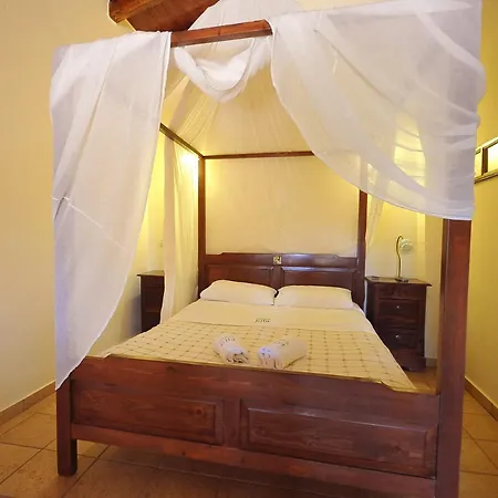 In Guest - Traditional For Relaxation And Rejuvenation * Hriszí Aktí Haniá
