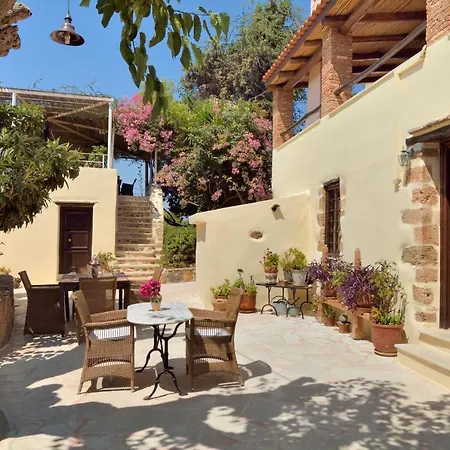 In Guest - Traditional For Relaxation And Rejuvenation Guest house *